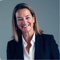 Harbor Group Management Company Employee Jen Henkel's profile photo