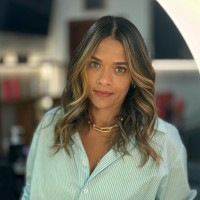 Petro + Employee Vαneѕѕα Вαrrozo's profile photo