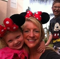 IDEXX Laboratories Employee Emily Bee's profile photo