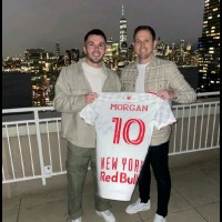 Email e telefono di Jon Hassall