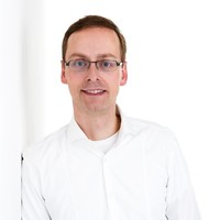 Bernhard Stüber Email