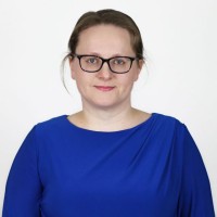 Ewelina MacHila Email
