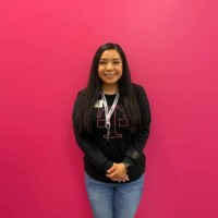 T-Mobile Employee Vicky Robles's profile photo