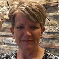 Holli Graves Email & Phone Number
