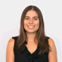 Regina Arbesú Email
