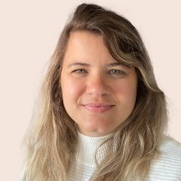 Maria Izabel Cunha Email