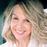 Henderson Glass Employee Tracy Cameron's profile photo