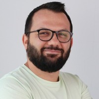 Ayhan Çelik Email