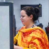 Iqra Khurshid Email