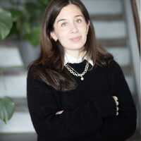 Eliana Persson Email