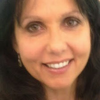 Robyn Deering Email