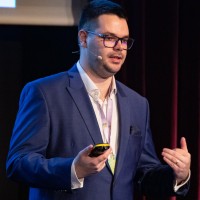 Levente Tóth Email