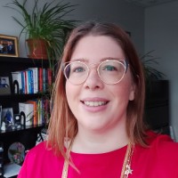 Caroline Roux Email