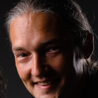 Henk Nennie Email