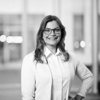 Nicole Nellessen Email