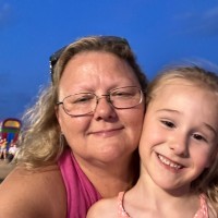 Lori Lucas Email