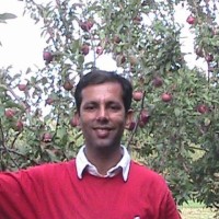 Bare Escentuals Employee Hasnain Lakhani's profile photo