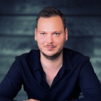 Luuk Verhagen Email