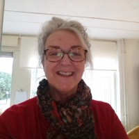 Hella Könings Email
