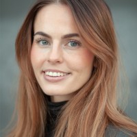 Andrea Flølo Email