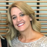 E.L.F. BEAUTY Employee Lara Thomas's profile photo