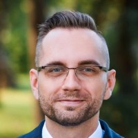 Róbert Černý Email