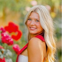 Theoni Lifestyle Event Rentals Employee Isabelle Miller's profile photo