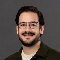Alberto Corral Email