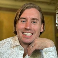 Andy Holst Email
