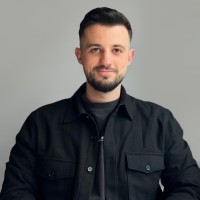 Nils Schuchardt Email