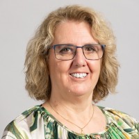 Elvira Cejna Email