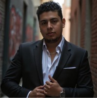 Moises Nuñez Email