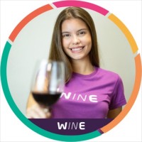Wine.com.br Employee Bruna Bachour Santos Neves's profile photo