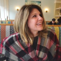 Easy On Hold Employee Julie Brown's profile photo