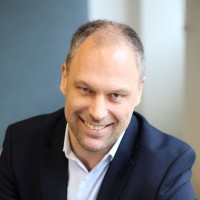 E-mail e número de telefone de Fredrik Nylander