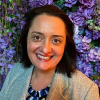 Claudia Genuttis Email