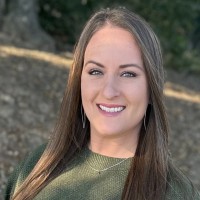 Amanda Holland Email & Phone Number
