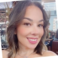 Isabella Gomes Email