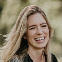 symmetRE Employee Lindsay Curry's profile photo