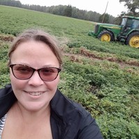 Wild Webb Farm Employee Barb Webb's profile photo