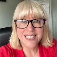 Cullen Wealth Employee Linda Girard's profile photo