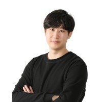 아웃스탠딩 Employee Hong Lee's profile photo
