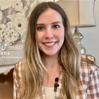 Let's Chat HR! Employee Beth Horn's profile photo