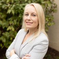 Kate Perushek Email & Phone Number