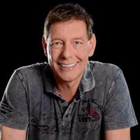 Oliver Metzker Email & Phone Number