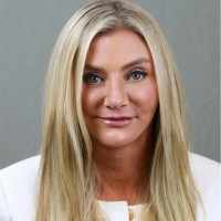 TitleWave Real Estate Solutions Employee Leanne Zinn's profile photo