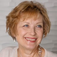 Top Ten Reviews Employee Lynda Angelastro's profile photo