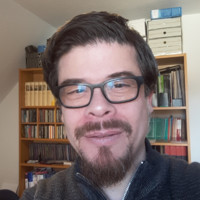 Victor Pineiro Email