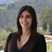 Daniela Vásquez Email