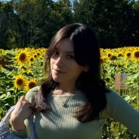 Kim Mogrovejo Email